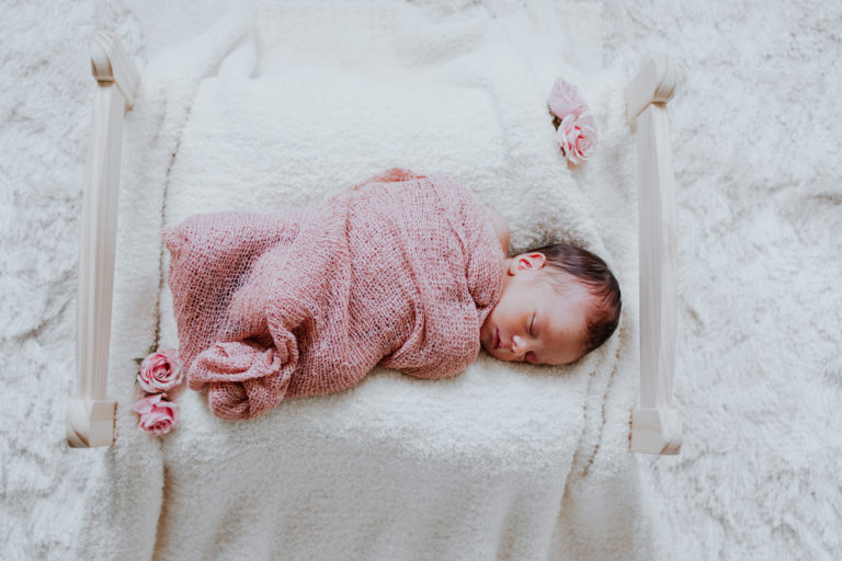 Newborn Photos: How To Get The Best (and Avoid The Worst) - Mint Arrow