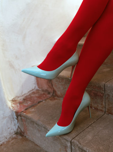 The best women's tights & 6 reasons I love wearing them! - Mint Arrow
