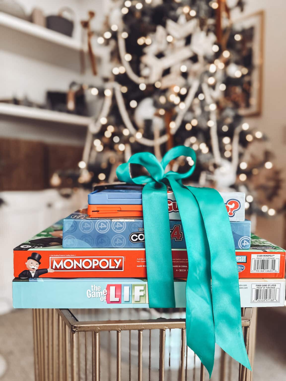 8 family gift ideas for Christmas this year! Mint Arrow