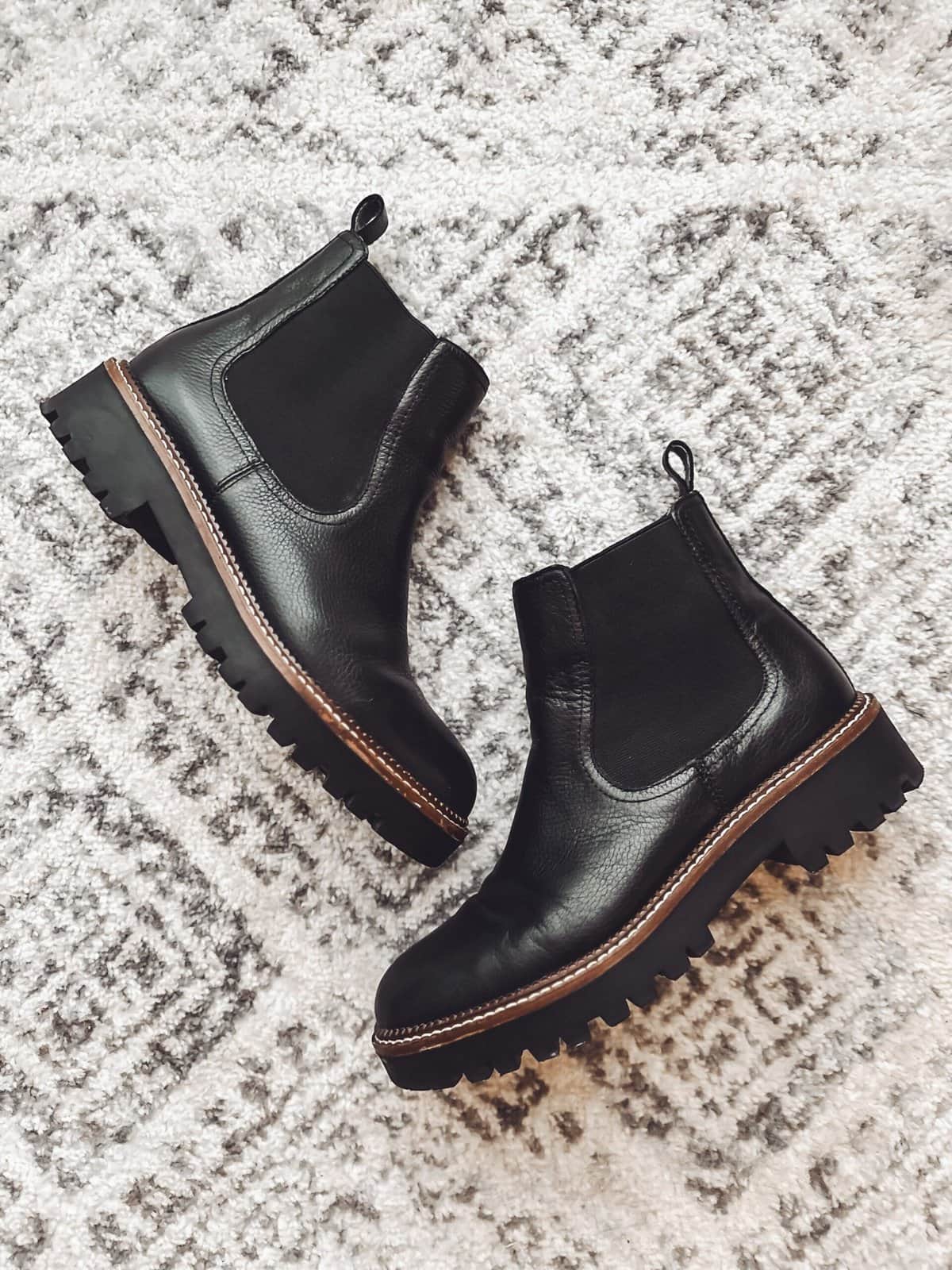 Top 2 chelsea boots at Nordstrom - both on sale right now! - Mint Arrow