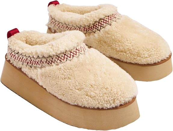 Plush embroidered slipper 23